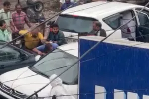 ऋषिकेश: कैबिनेट मंत्री प्रेमचंद अग्रवाल के साथ हुई हाथापाई , उसके बाद गाली देने वाले को जमकर पीटा... वीडियो वायरल