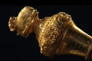 नए संसद भवन के उद्घाटन में सामने आएगा भारत का 'राजदंड', शाह ने बताई  ऐतिहासिक सेंगोलकी कहानी