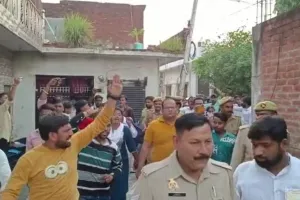 UP Nikay Chunav 2023 : Unnao में मतदान समापन के समय भारी बवाल, पुलिस को भांजनी पड़ी लाठियां, पढ़ें- पूरी खबर