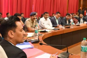 Haldwani News: दिसंबर तक बन जाएगा रुद्रपुर-काठगोदाम हाइवे, मंडलायुक्त दीपक रावत ने की समीक्षा बैठक