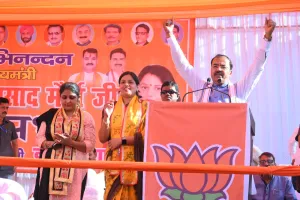 पीलीभीत: डिप्टी सीएम बोले- डा. आस्था शिक्षित प्रत्याशी, माफिया मुक्त पीलीभीत बनाने के लिए कमल खिलाएं