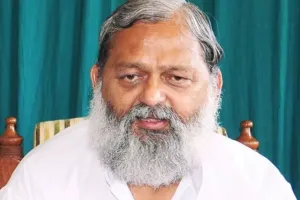 अवैध रूप से 2,000 रुपये के नोट जमा करने वाले लोग आरबीआई के फैसले पर रो रहे हैं: अनिल विज 