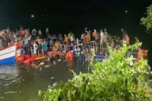 केरल नौका हादसा: पुलिस ने बनाई SIT, नौका मालिक पर लगाया हत्या का आरोप  