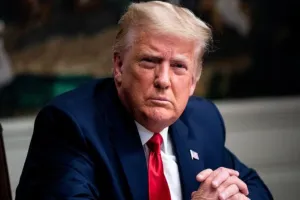 अमेरिका यूक्रेन को जरूरत से ज्यादा भेज रहा है हथियार: डोनाल्ड ट्रंप