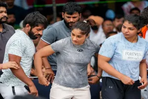 धरना दे रहे पहलवानों का बड़ा ऐलान, बोले- गंगा में बहाएंगे मेडल, आमरण अनशन की भी दी चेतावनी