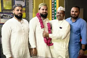 बरेली: हज यात्रियों की रवानगी शुरू, घरों में जश्न का माहौल