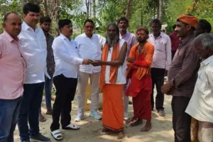 संत कबीर नगर : जिला पंचायत सदस्य ने किया पंचमुखी हनुमान मंदिर का शिलान्यास