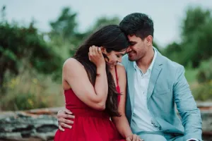 रिश्ते को बनाना है और मजबूत, ऐसे करें अपने पार्टनर की तारीफ