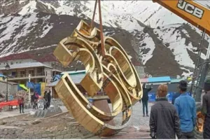 Kedarnath: बाबा केदार के धाम में स्थापित होगी गुजरात में तैयार हुई ॐ की आकृति 