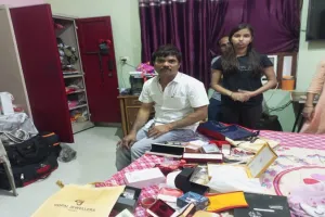 हरदोई: इंटर कॉलेज के प्रवक्ता के घर से उड़ाया तीन लाख की नकदी और 15 लाख के जेवरात, कॉलोनी में हड़कंप