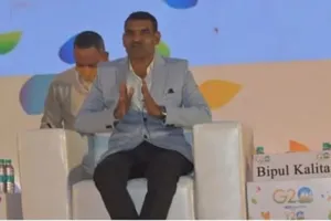 बिपुल कालिता: हथियारों के दम पर करना चाहते थे समाज का सफाया, अब कर रहे साफ सफाई का काम 