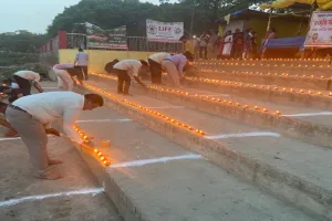 बहराइच : 1111 दीपकों से जगमगाया मां सरयू आरती स्थल, नदी वंदन द्वार का हुआ उद्घाटन