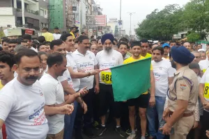 हल्द्वानी: नशे के खिलाफ हाफ मैराथन, भीगते रहे और संदेश लेकर दौड़ते रहे शहरी