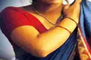 हरदोई : महिला ने लगाया डाक्टर पर कमरे में ले जाकर अश्लील बातें कर छेड़खानी का आरोप 