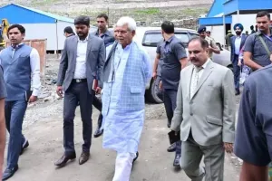 मनोज सिन्हा ने अमरनाथ यात्रा के लिए बालटाल मार्ग के तैयारियों की समीक्षा की 