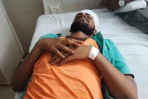 बहराइच : मेडिकल स्टोर बंद कर घर जा रहे दवा व्यवसाई पर बाइक सवारों ने किया हमला, हालत गंभीर