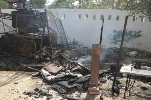 अयोध्या में भीषण गर्मी के बीच अचानक तेज आवाज के साथ ट्रांसफार्मर से निकली आग, चार झुलसे 