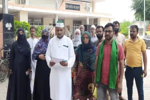 मुरादाबाद : टूटे नाले से दुर्घटना की आशंका, बरसात में होता है जलभराव...मिया कॉलोनी के लोगों ने सौंपा ज्ञापन