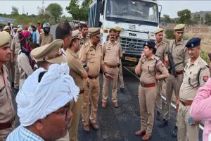 महोबा : डंपर की टक्कर से बाइक की टंकी फटी, चालक जिन्दा जला