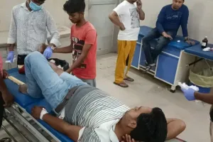 बहराइच : सड़क हादसों में युवक की मौत, पिता पुत्र समेत छह घायल