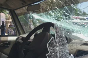 रामनगर: ज्वाला वन में लकड़ी तस्करों ने की वन कर्मियों के साथ मारपीट, लकड़ी से भरी ट्रैक्टर ट्राली भी लूट कर ले गए