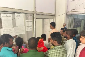 बरेली: मुख्य डाकघर में सर्वर डाउन, हुआ हंगामा