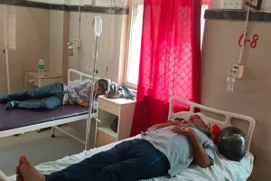 बहराइच : बारात में नृत्य के दौरान मिट्टी का ढेला फेंकने पर हुआ विवाद