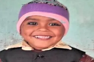 रामपुर: कुत्तों ने मासूमों पर बोला हमला, एक को नोंच-नोंच कर मार डाला, एक घायल