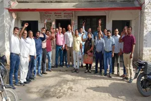 अयोध्या: पुरानी पेंशन बहाली को लेकर 24 कर्मचारी संघों ने भरी हुंकार