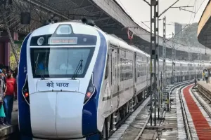 प्रधानमंत्री शनिवार को दिखाएंगे ऑनलाइन माध्यम से गोवा-मुंबई वंदे भारत को हरी झंडी 