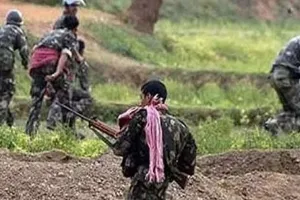 छत्तीसगढ़ : सुरक्षाबलों के साथ मुठभेड़ में चार नक्सली घायल