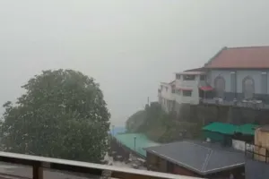 Uttarakhand Weather News: सात जिलों में बारिश व ओलावृष्टि का ऑरेंज अलर्ट जारी, 70 किमी प्रति घंटे की रफ्तार से चलेंगी हवाएं