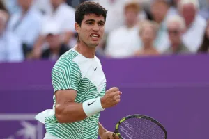 Queen's Club Championships : ग्रिगोर दिमित्रोव को हराकर क्वींस क्लब के सेमीफाइनल में पहुंचे Carlos Alcaraz 