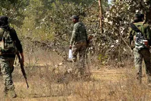 पांच लाख रुपए के इनामी नक्सली का जंगल से शव बरामद 