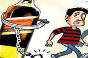 बरेली: आबकारी टीम ने 80 घरों में की छापेमारी, 183 लीटर शराब बरामद