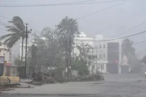 Cyclone Biparjoy: समुद्र से लैंड की तरफ बढ़ रहा 'बिपरजॉय', गुजरात के बाद अब राजस्थान में मचाएगा तबाही