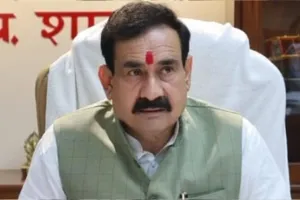 चक्का जाम कर रहे बजरंग दल कार्यकर्ताओं पर लाठीचार्ज, 11 गिरफ्तार, गृह मंत्री ने दिए जांच के आदेश