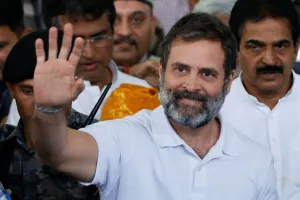 Manipur Violence: मणिपुर के दो दिवसीय दौरे पर रवाना हुए राहुल गांधी, जातीय हिंसा के कारण विस्थापित हुए लोगों से करेंगे मुलाकात 