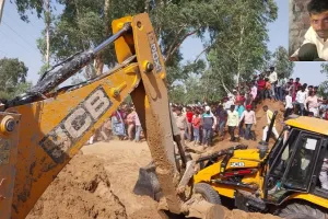 स‍ंभल : बोरवेल से ईंटे निकालते समय गिरी मिट्टी में दबकर किसान की मौत