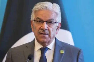 पाकिस्तान में सोशल मीडिया पर लगेगा अंकुश! रक्षा मंत्री ख्वाजा आसिफ ने दिए संकेत, जानिए क्या कहा?