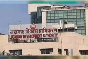 LDA ने की बड़ी कार्रवाई, मेट्रो सिटी समेत चार अवैध प्लाटिंग ध्वस्त