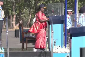 समग्र सुरक्षा परिदृश्य के मद्देनजर हमेशा तैयार रहने के लिए कदम उठा रही भारतीय वायुसेना: राष्ट्रपति 