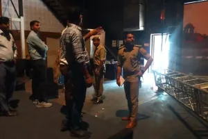 नोएडा फिल्म सिटी में बड़ा हादसा: लाइटिंग ट्रस गिरने से महिला मॉडल की मौत, फैशन शो के दौरान हुआ हादसा