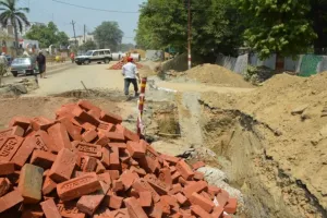 अयोध्या: निर्माणाधीन रामपथ पर नहीं थम रहे हादसे, नहीं जाग रहे जिम्मेदार 