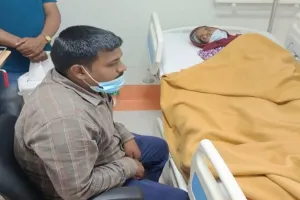 रायबरेली: बीमारी के कारण जीवन से निराश विद्यावती का विश्वप्रसिद्ध चिकित्सक कर रहे इलाज, स्मृति ईरानी से की थी फरियाद