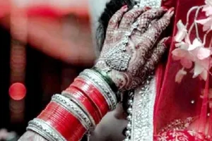 रायबरेली: सुहागरात से पहले दुल्हन प्रेमी के साथ कर रही थी Video Call पर यह हरकत, अचानक पहुंचा दूल्हा तो उड़ गए होस, जानें फिर क्या हुआ 