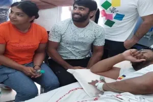 सहारनपुर: पहलवान बजरंग पूनिया और साक्षी मलिक ने भीम आर्मी प्रमुख चंद्रशेखर से मुलाकात कर उनका हाल