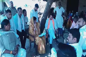 संभल : एसपी साहब बताइए, पुलिस को किसने दे दी बेवजह मारपीट की छूट?