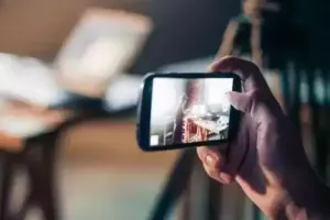 पीलीभीत: मकान मालिक के बेटे ने महिला किराएदार की अश्लील वीडियो बनाई और करने लगा ब्लैकमेल..जानिए पूरा मामला 