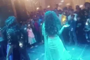 पीलीभीत: सिस्टम पर भारी प्रधान.. अब गोशाला में कराया नर्तकियों का डांस, वीडियो वायरल